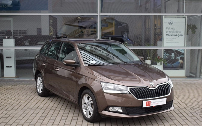 Skoda Fabia cena 41500 przebieg: 136899, rok produkcji 2018 z Siedlce małe 781